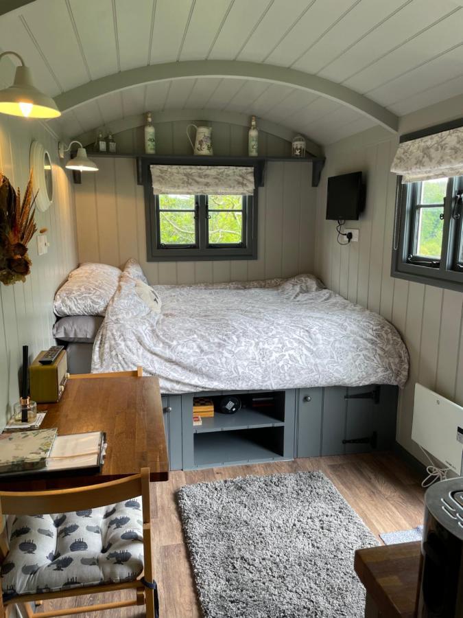 Greatwood Shepherds Hut バトル エクステリア 写真