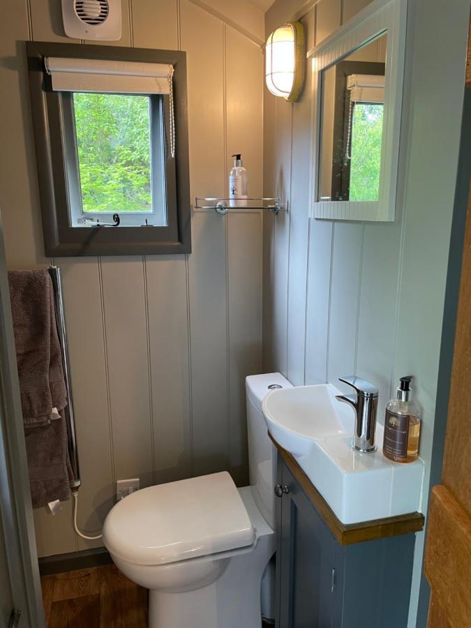 Greatwood Shepherds Hut バトル エクステリア 写真