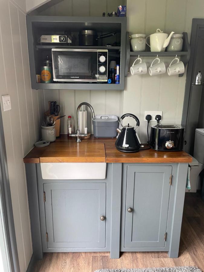Greatwood Shepherds Hut バトル エクステリア 写真