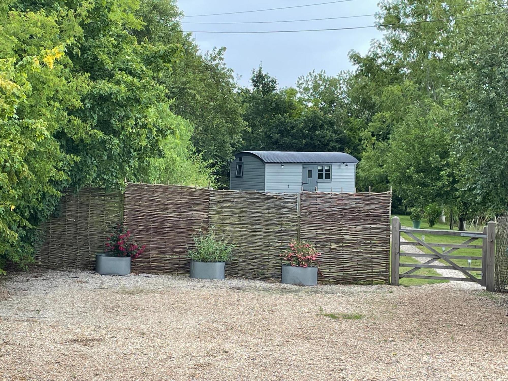 Greatwood Shepherds Hut バトル エクステリア 写真