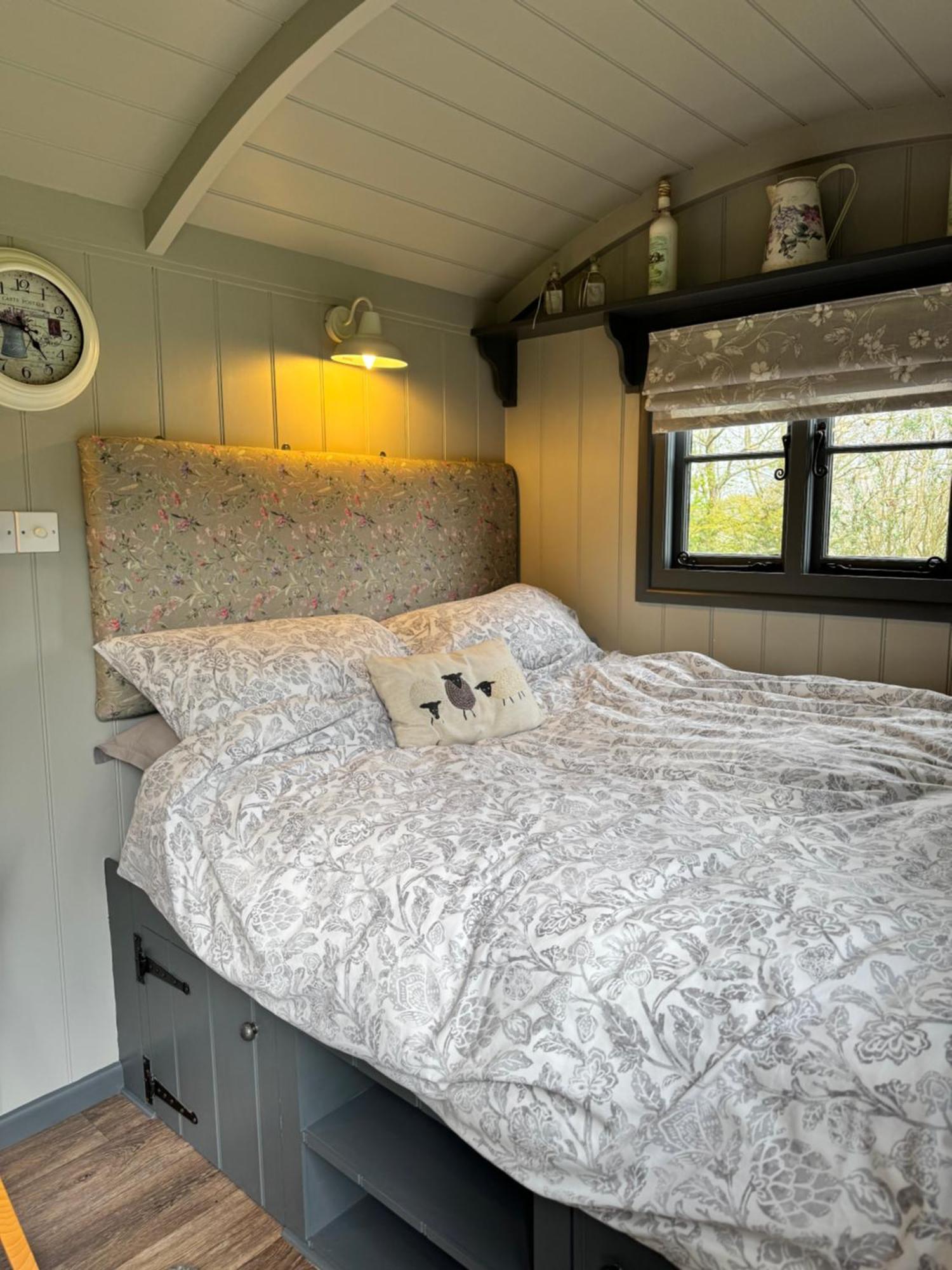 Greatwood Shepherds Hut バトル エクステリア 写真